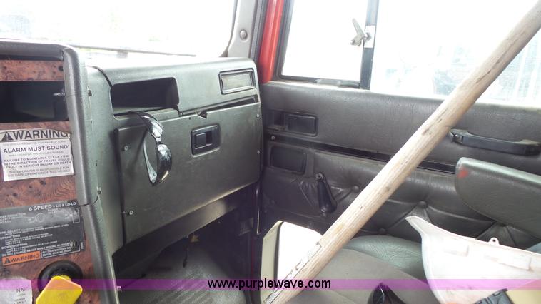 image for item K1412 1999 International Paystar 5000 dump truck