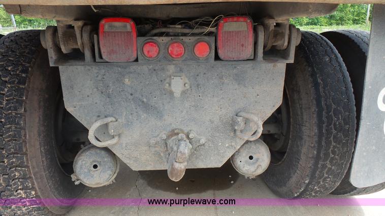 image for item K1412 1999 International Paystar 5000 dump truck