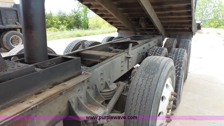 image for item K1412 1999 International Paystar 5000 dump truck