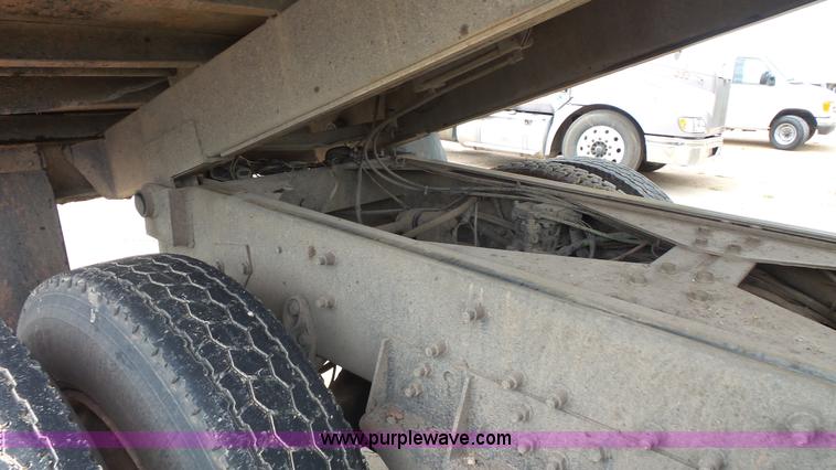 image for item K1412 1999 International Paystar 5000 dump truck