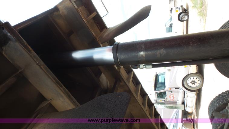 image for item K1412 1999 International Paystar 5000 dump truck