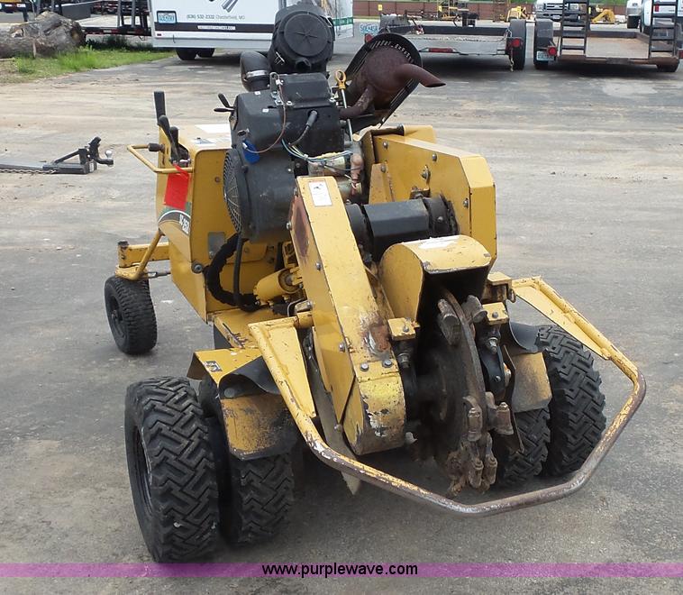 image for item K1423 2007 Vermeer SC252 stump grinder