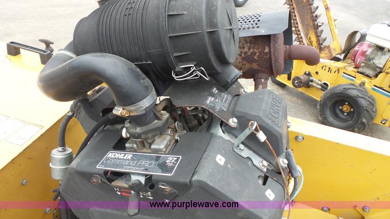 image for item K1423 2007 Vermeer SC252 stump grinder