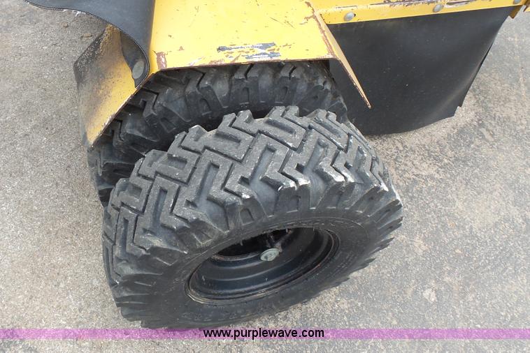 image for item K1423 2007 Vermeer SC252 stump grinder