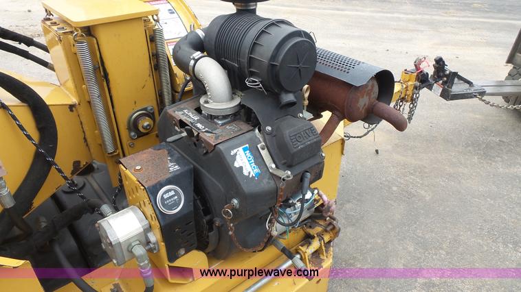 image for item K1425 2003 Vermeer BC625A wood chipper