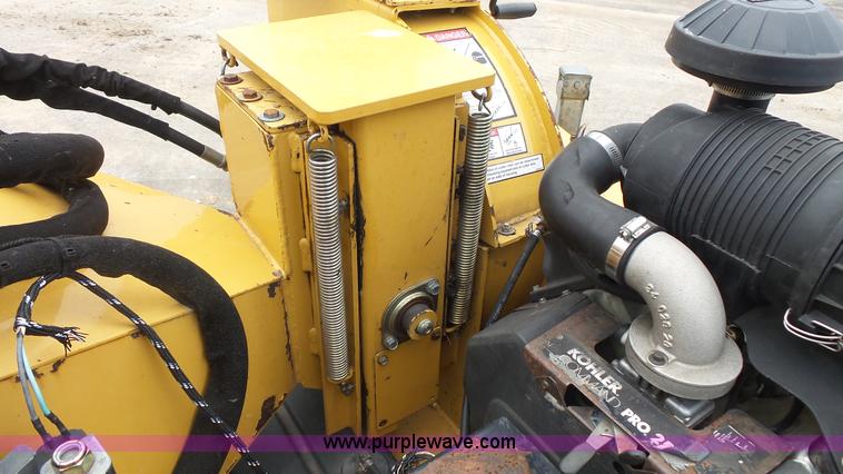 image for item K1425 2003 Vermeer BC625A wood chipper