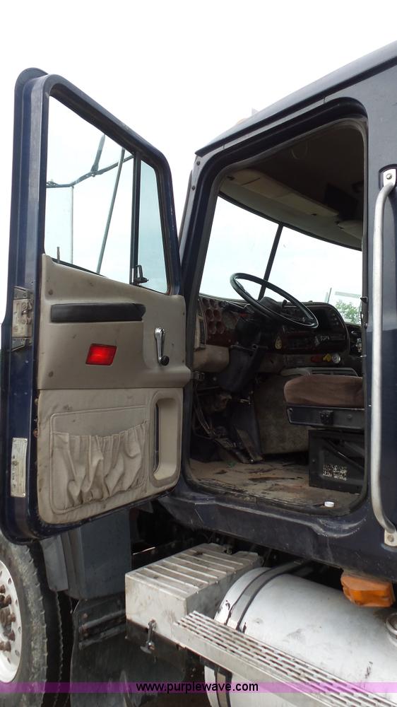 image for item K1429 2001 Mack CH613 Granite dump truck