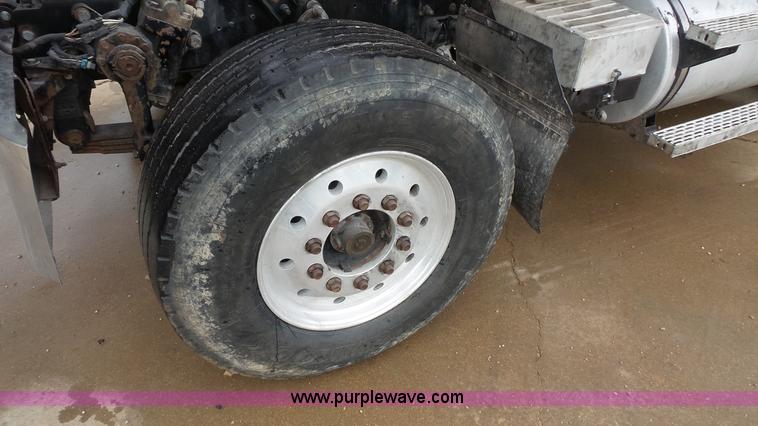 image for item K1429 2001 Mack CH613 Granite dump truck