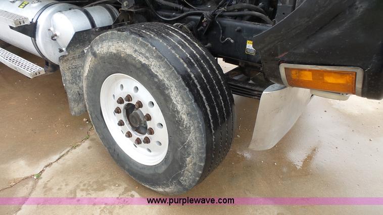 image for item K1429 2001 Mack CH613 Granite dump truck