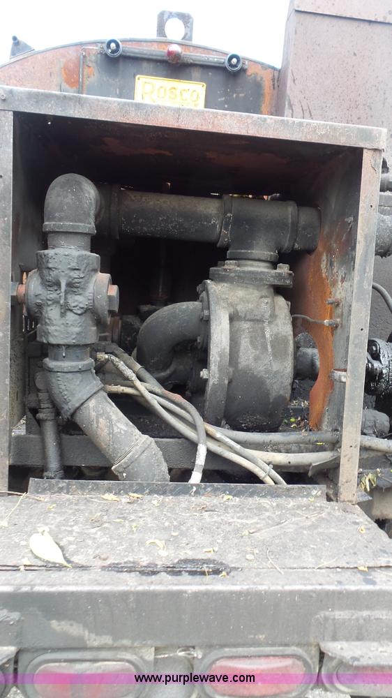 image for item K1443 1988 Ford 6000 oil distributor truck