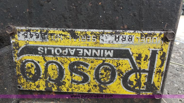 image for item K1443 1988 Ford 6000 oil distributor truck