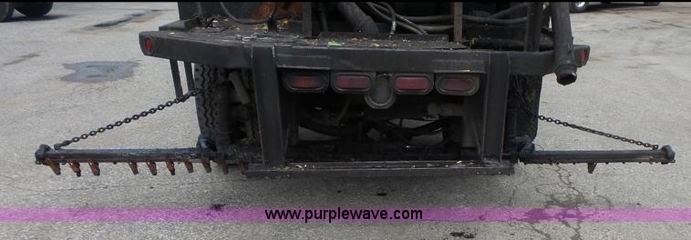 image for item K1443 1988 Ford 6000 oil distributor truck