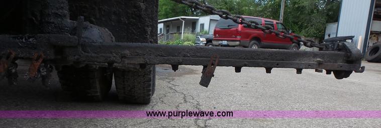 image for item K1443 1988 Ford 6000 oil distributor truck