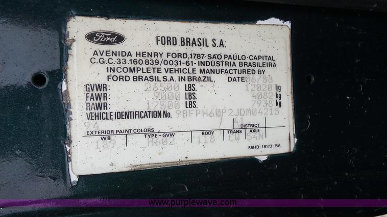 image for item K1443 1988 Ford 6000 oil distributor truck