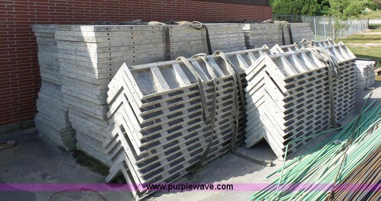 image for item K2208 Aluminum concrete forms