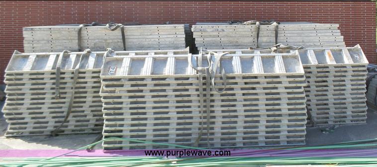 image for item K2208 Aluminum concrete forms