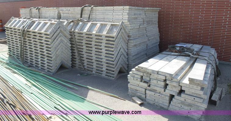 image for item K2208 Aluminum concrete forms