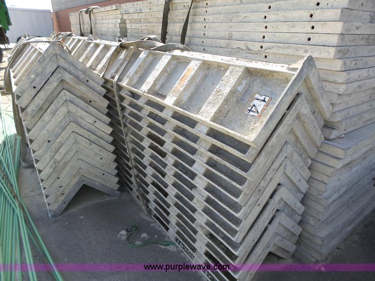 image for item K2208 Aluminum concrete forms