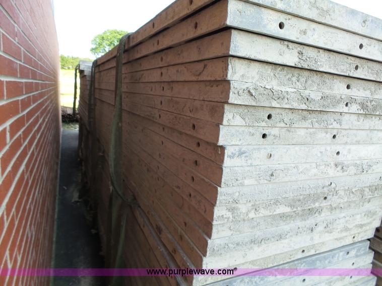 image for item K2208 Aluminum concrete forms