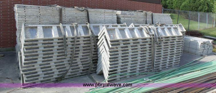 image for item K2208 Aluminum concrete forms