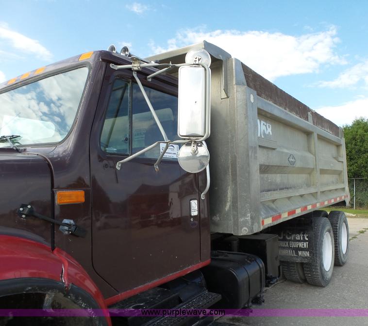 image for item K2209 2000 International F4900 dump truck