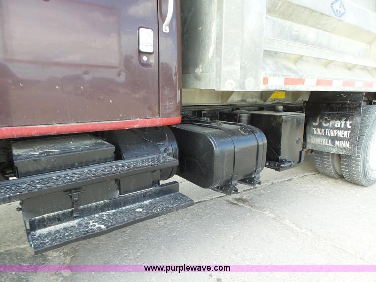 image for item K2209 2000 International F4900 dump truck