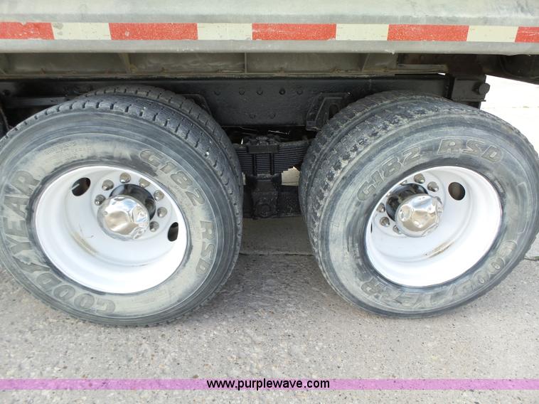 image for item K2209 2000 International F4900 dump truck