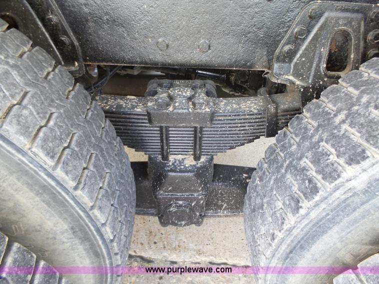 image for item K2209 2000 International F4900 dump truck