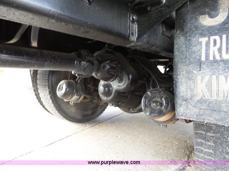 image for item K2209 2000 International F4900 dump truck