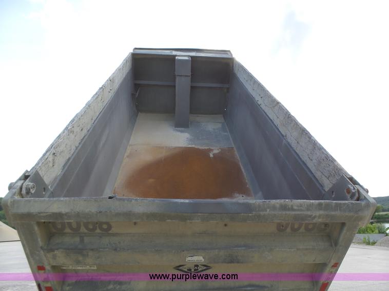 image for item K2209 2000 International F4900 dump truck