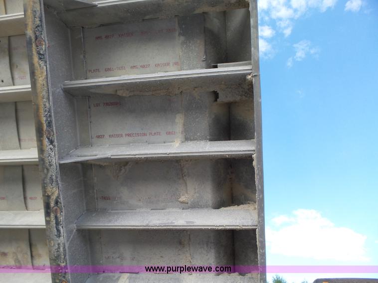 image for item K2209 2000 International F4900 dump truck