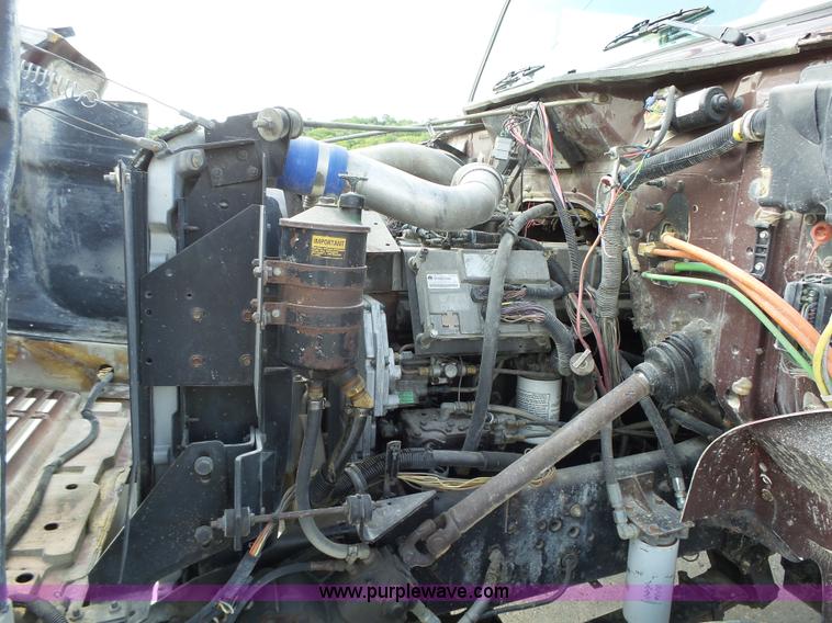 image for item K2209 2000 International F4900 dump truck