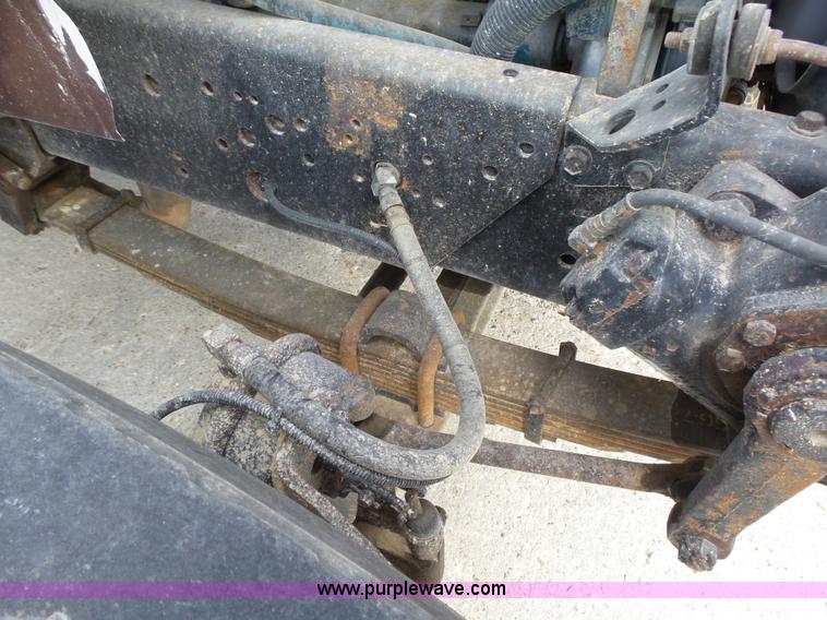 image for item K2209 2000 International F4900 dump truck