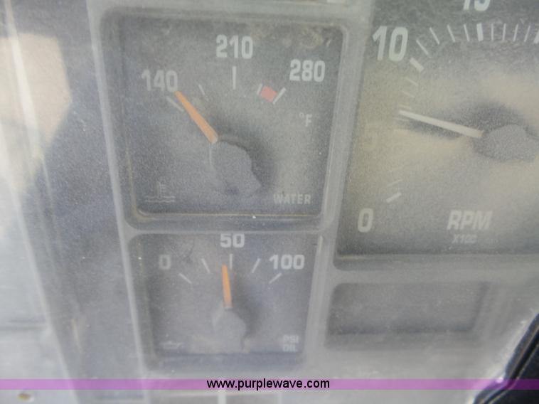 image for item K2209 2000 International F4900 dump truck