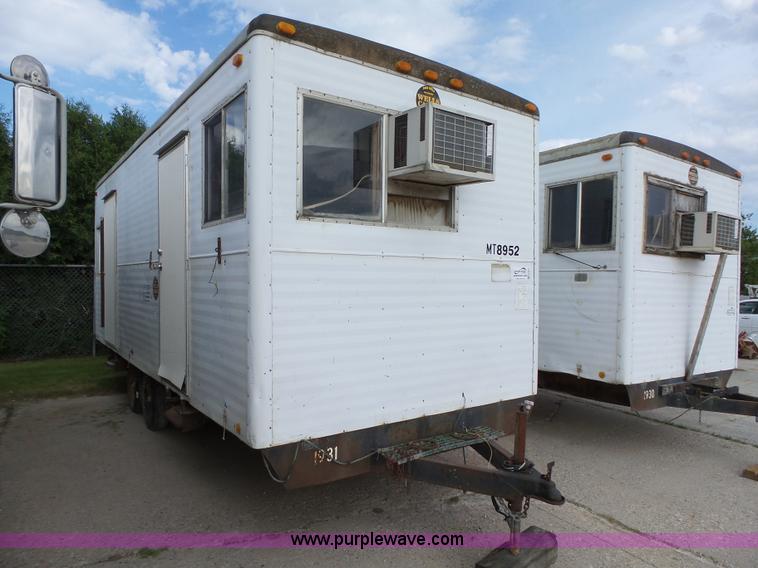 image for item K2210 1986 Wells Cargo office trailer