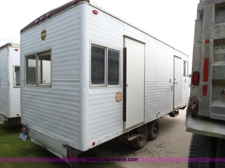 image for item K2210 1986 Wells Cargo office trailer