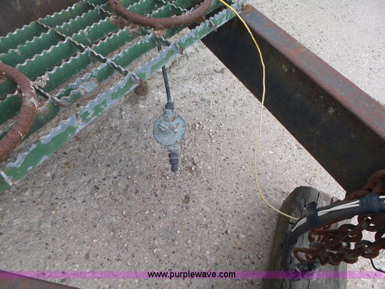 image for item K2210 1986 Wells Cargo office trailer