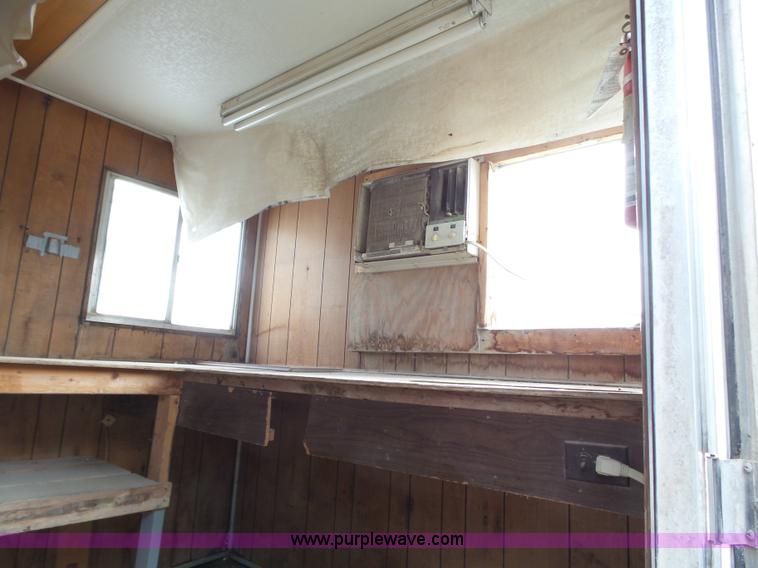 image for item K2210 1986 Wells Cargo office trailer