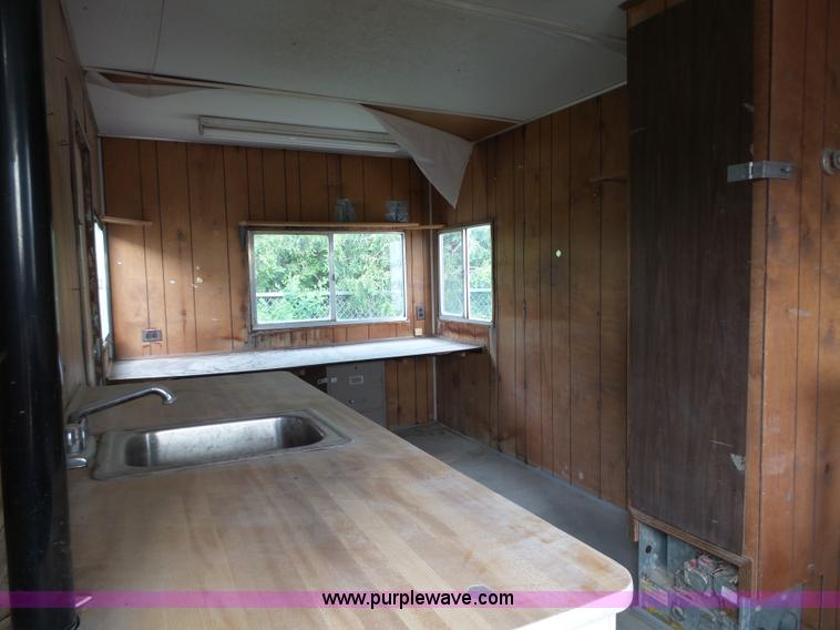 image for item K2210 1986 Wells Cargo office trailer