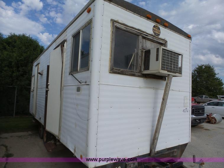 image for item K2211 1986 Wells Cargo office trailer