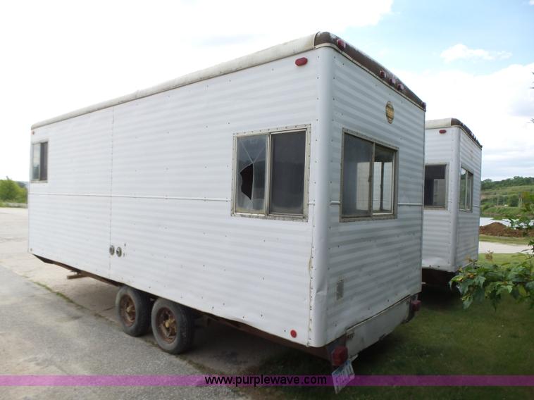 image for item K2211 1986 Wells Cargo office trailer