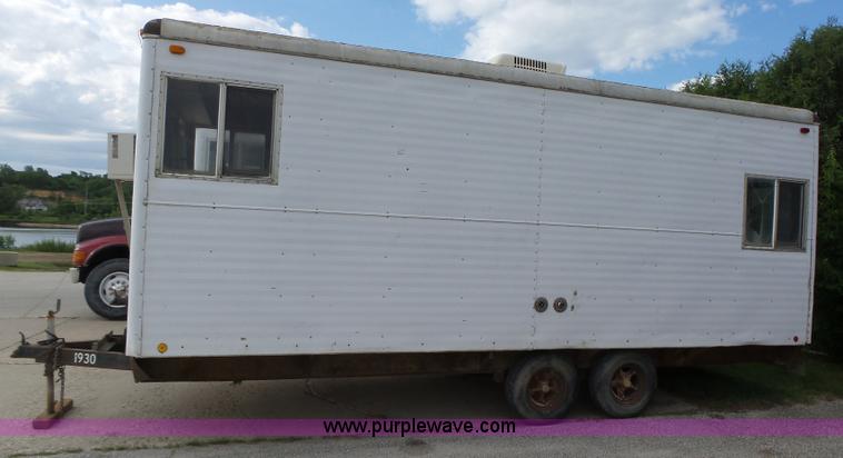 image for item K2211 1986 Wells Cargo office trailer