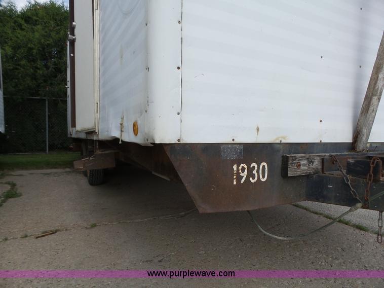 image for item K2211 1986 Wells Cargo office trailer