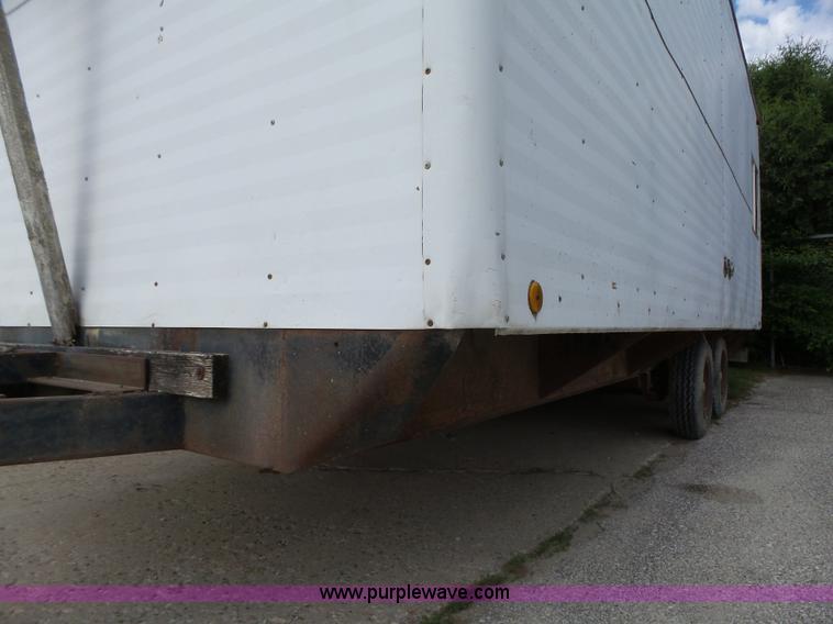 image for item K2211 1986 Wells Cargo office trailer