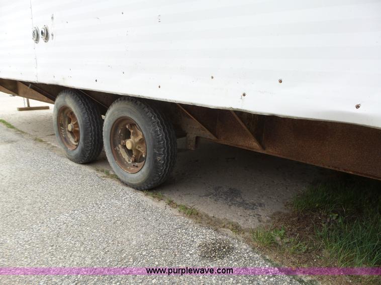 image for item K2211 1986 Wells Cargo office trailer