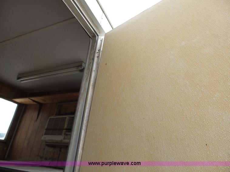 image for item K2211 1986 Wells Cargo office trailer