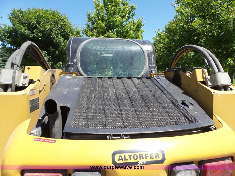 image for item K2213 2007 Caterpillar 277C skid steer