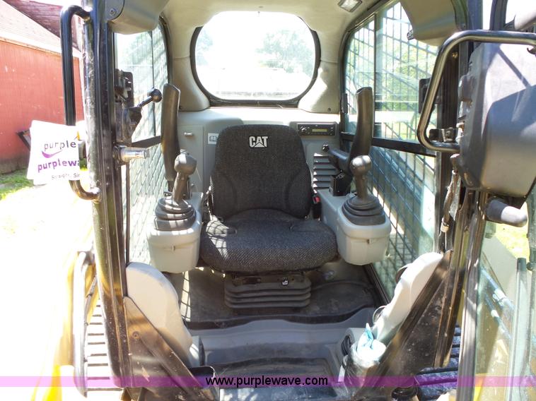 image for item K2213 2007 Caterpillar 277C skid steer