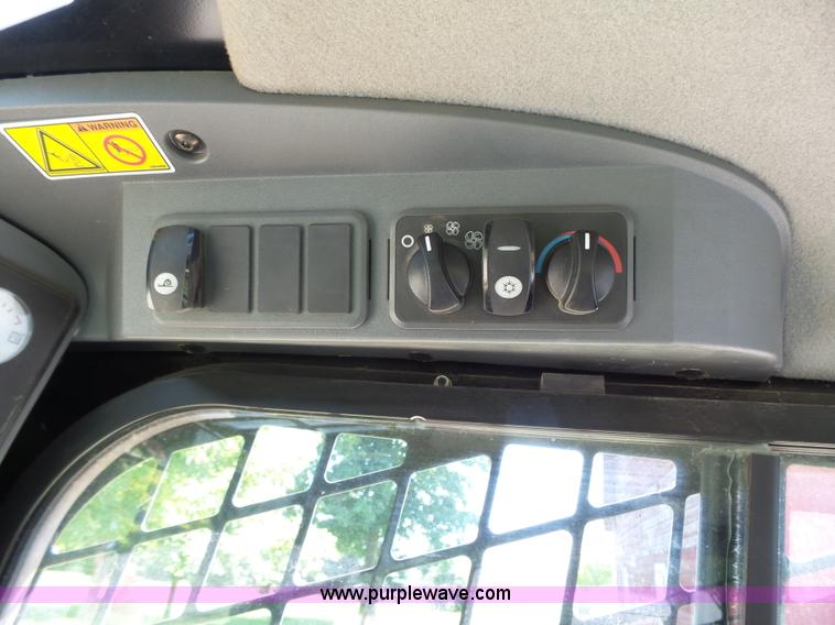 image for item K2213 2007 Caterpillar 277C skid steer