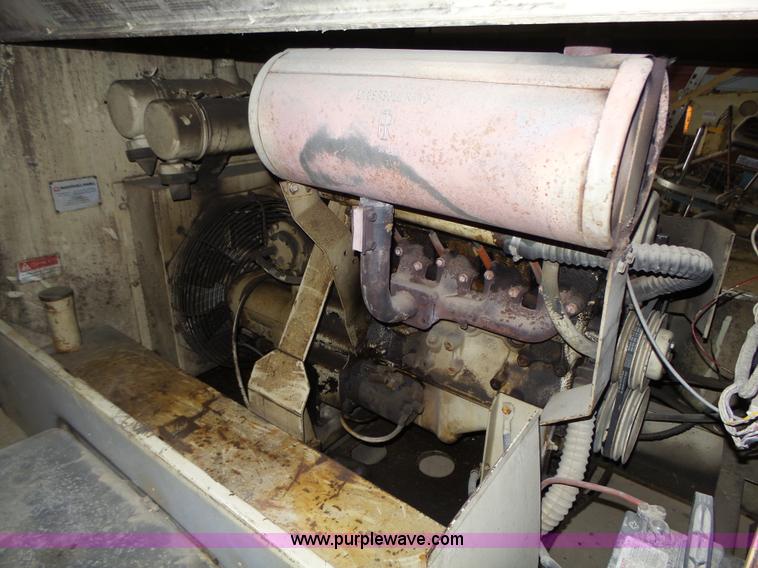 image for item K2216 1987 Ingersoll Rand air compressor